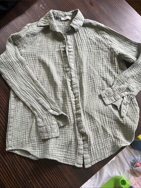 beachlunchlounge Light Sage Textured Button-Down Shirt